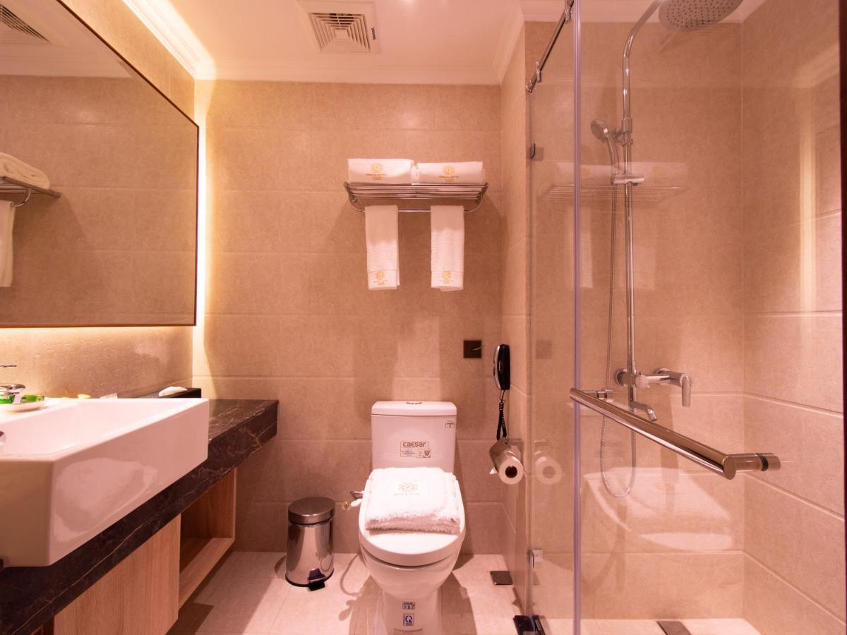 Prince Hotel 양곤 외부 사진