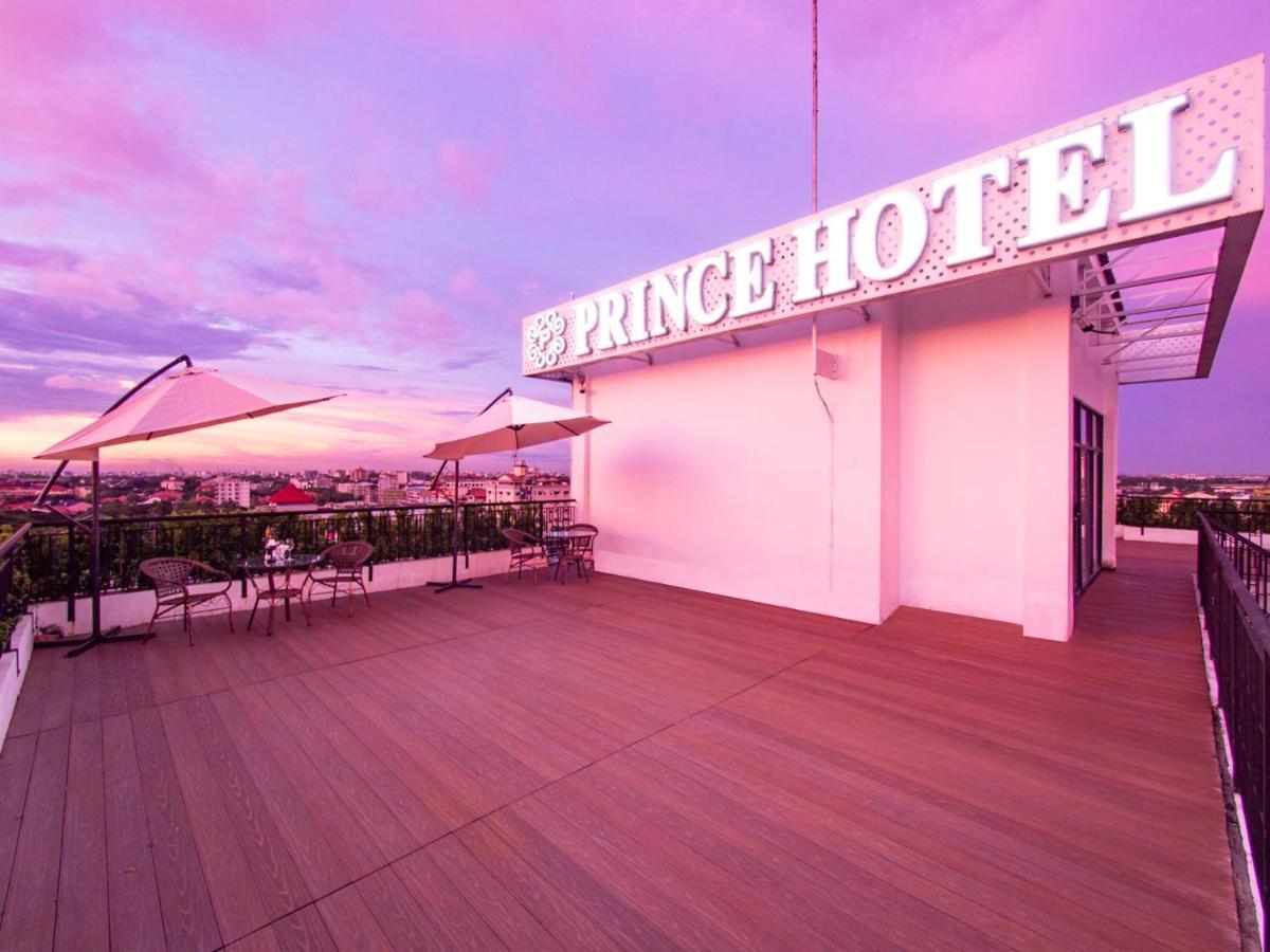 Prince Hotel 양곤 외부 사진