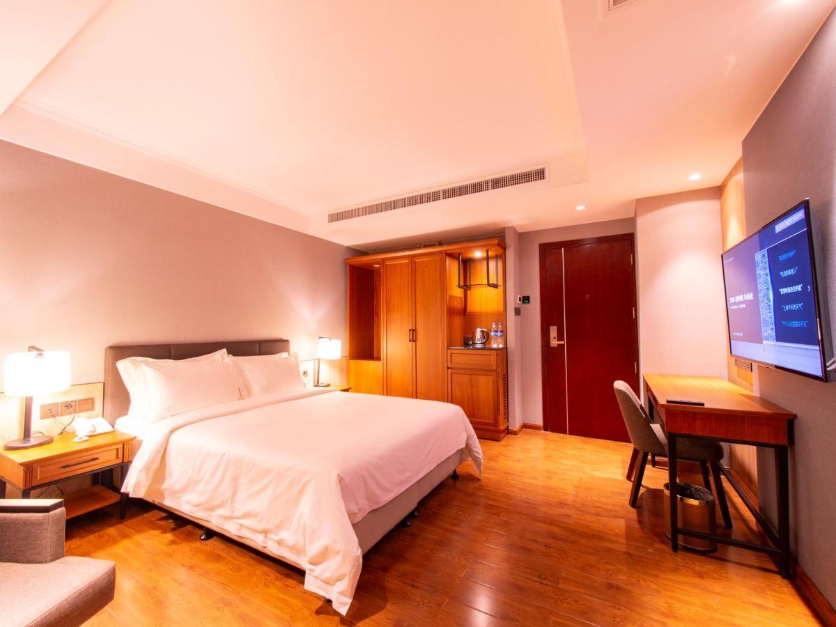 Prince Hotel 양곤 외부 사진